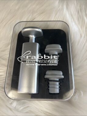 NWT Rabbit Wine Preserver Vacuum Pump with 2 Stoppers - Silver